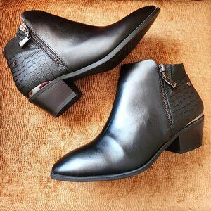 Simply Vera Wang "Danna" Ankle Booties - Women's Size 10 Wide NIB